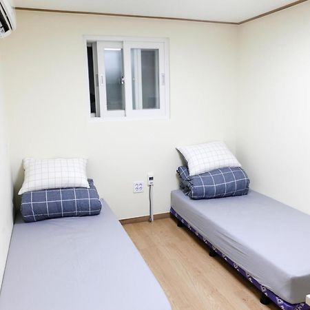 Готель Namsan Gil House Сеул Номер фото