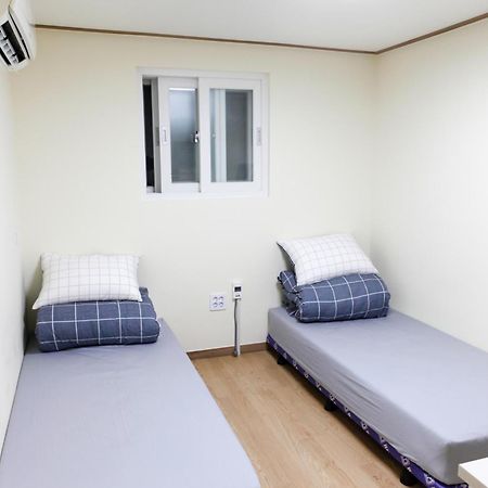 Готель Namsan Gil House Сеул Номер фото